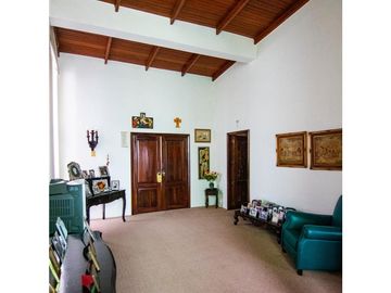 En venta casa y terreno ideal para hostería u hotel
