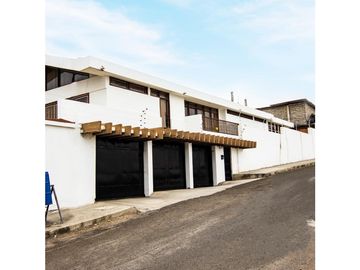 En venta casa y terreno ideal para hostería u hotel