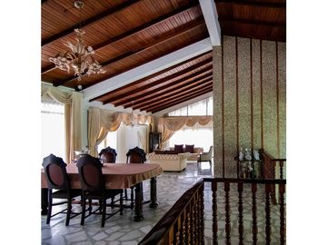 En venta casa y terreno ideal para hostería u hotel