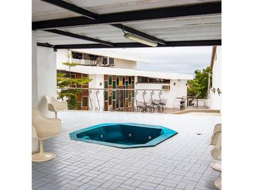 En venta casa y terreno ideal para hostería u hotel