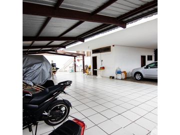 En venta casa y terreno ideal para hostería u hotel