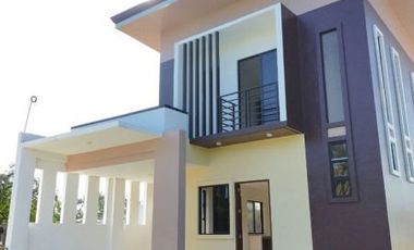 Single Houses in a Resort-Style Vista de Bahia Subdivision
