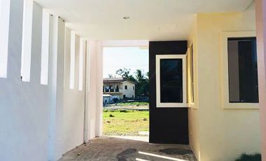 Single Houses in a Resort-Style Vista de Bahia Subdivision