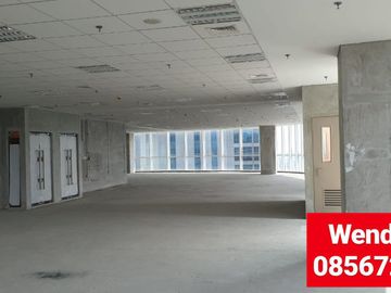 STRATEGIC OFFICE SPACE at MANHATTAN SQUARE 515sqm (DISEWA)