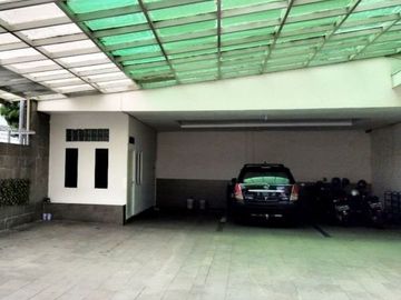 Rumah ANTIK Klasik Di Sayap Jalan Merdeka Lengkong Pusat Kota Bandung