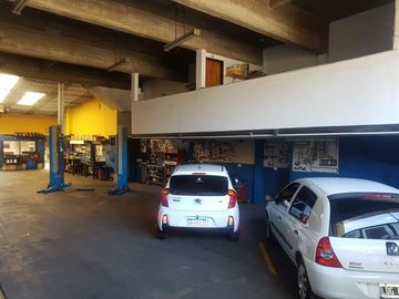Casa + Depto + Taller en Venta en Merlo Norte