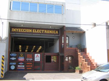 Casa + Depto + Taller en Venta en Merlo Norte