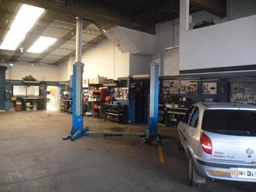 Casa + Depto + Taller en Venta en Merlo Norte