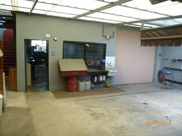 Casa + Depto + Taller en Venta en Merlo Norte
