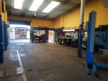 Casa + Depto + Taller en Venta en Merlo Norte