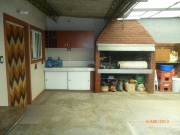 Casa + Depto + Taller en Venta en Merlo Norte