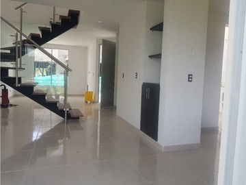 CASA CONJUNTO  AVENIDA CENTENARIO