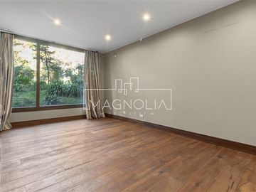 Departamento en venta de 6 dorm. en Las Condes