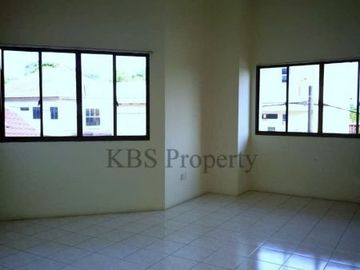 Disewa Rumah Bukit Senyum (Nagoya) Type 172/260 m2 - Batam