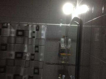 Propiedad de 4 ambientes en 2 plantas - Excelente ubicacion - Lanus Oeste