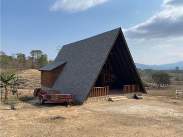 RANCHO EN EXPLOTACIÓN EN EL KM 29 OCOzOCOAUTLA - VILLAFLORES