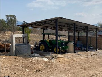 RANCHO EN EXPLOTACIÓN EN EL KM 29 OCOzOCOAUTLA - VILLAFLORES