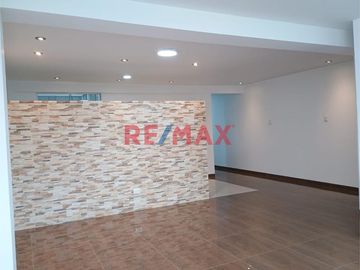 Buscas un moderno y amplio departamento con cochera para tu familia ? 
Has encontrado el departamento que buscabas.

📍 Zona tranquila, Calle Q Mz L