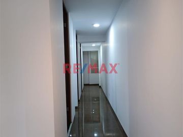 Buscas un moderno y amplio departamento con cochera para tu familia ? 
Has encontrado el departamento que buscabas.

📍 Zona tranquila, Calle Q Mz L