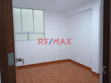 Buscas un moderno y amplio departamento con cochera para tu familia ? 
Has encontrado el departamento que buscabas.

📍 Zona tranquila, Calle Q Mz L