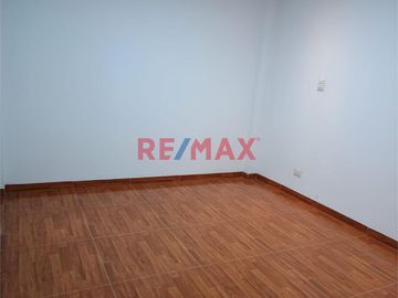 Buscas un moderno y amplio departamento con cochera para tu familia ? 
Has encontrado el departamento que buscabas.

📍 Zona tranquila, Calle Q Mz L