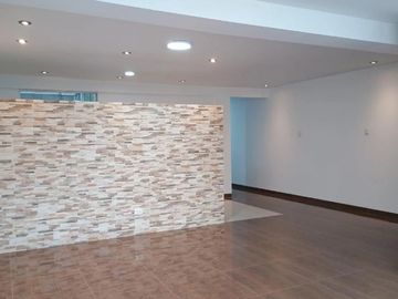 Buscas un moderno y amplio departamento con cochera para tu familia ? 
Has encontrado el departamento que buscabas.

📍 Zona tranquila, Calle Q Mz L