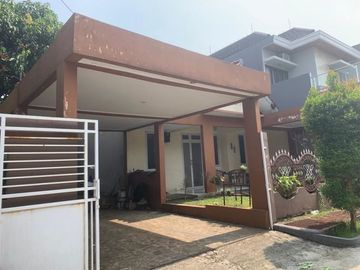 Dijual rumah Depok kokoh dekat alun alun stasiun Tol Cijago
