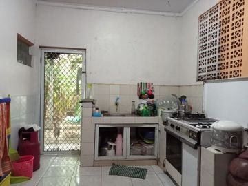 Dijual rumah Depok kokoh dekat alun alun stasiun Tol Cijago