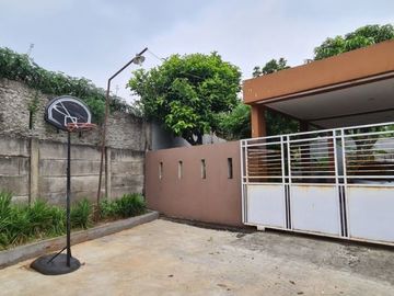 Dijual rumah Depok kokoh dekat alun alun stasiun Tol Cijago