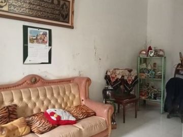 Dijual rumah Depok kokoh dekat alun alun stasiun Tol Cijago