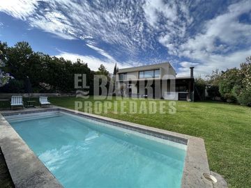 Casa en Venta en Chicureo / Piedra Roja