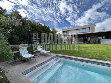 Casa en Venta en Chicureo / Piedra Roja