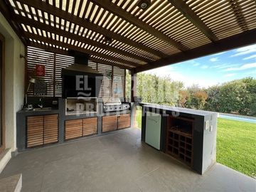 Casa en Venta en Chicureo / Piedra Roja