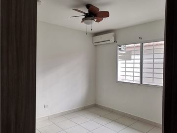 SE VENDE CASA EN ISLA MONTELIMAR