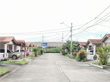 SE VENDE CASA EN ISLA MONTELIMAR