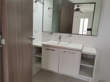 SE VENDE CASA EN ISLA MONTELIMAR