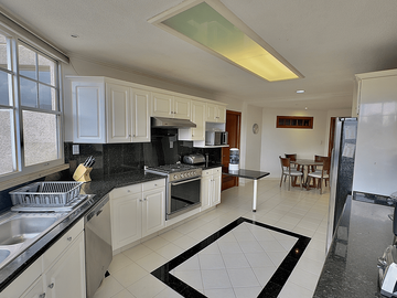 Departamento en venta  Lomas Country Club, Huixq. Acceso elevador una sola planta