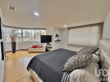 Departamento en venta  Lomas Country Club, Huixq. Acceso elevador una sola planta