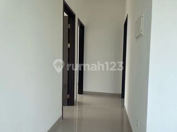 Disewakan Rumah PIK2 Hoek Hadap Danau 10x15 Kosongan Jarang Ada