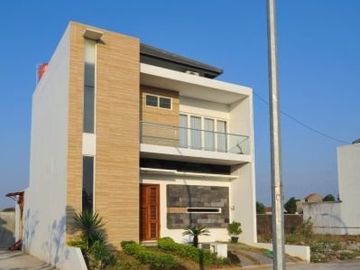 Dijual Rumah 2 Lantai Desain Mewah & Modern di Pusat Kota Kudus
