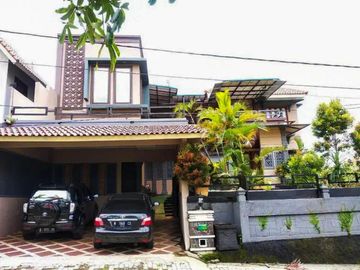 Rumah Hook 2 Lantai Luas 342 di Greenhill Karangploso kota Malang