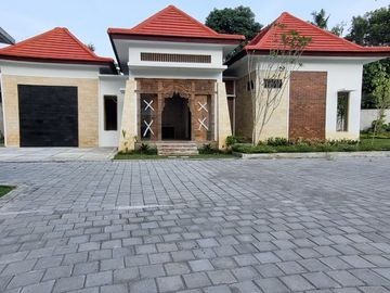 RUMAH VILLA CANTIK DEKAT CANDI BOROBUDUR SUDAH FULL PERABOT