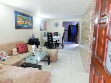 casa en venta en los robles. Cod V90779