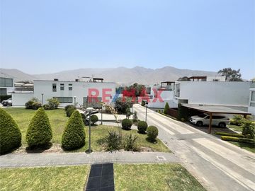 🌿 CASA MODERNA EN CONDOMINIO PRIVADO – SOL DE LA MOLINA

💲 Precio: $545,000 | 🏡 Terreno: 321.00 m² | 🧱 Construcción: 384.00 m² | 📆 Antigüedad: 10 añ
