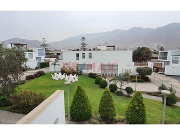 🌿 CASA MODERNA EN CONDOMINIO PRIVADO – SOL DE LA MOLINA

💲 Precio: $545,000 | 🏡 Terreno: 321.00 m² | 🧱 Construcción: 384.00 m² | 📆 Antigüedad: 10 añ