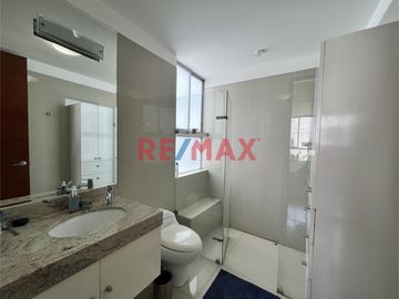 🌿 CASA MODERNA EN CONDOMINIO PRIVADO – SOL DE LA MOLINA

💲 Precio: $545,000 | 🏡 Terreno: 321.00 m² | 🧱 Construcción: 384.00 m² | 📆 Antigüedad: 10 añ