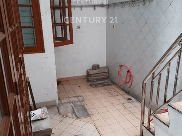Rumah 2 Lantai Pelangi Merah Kelapa Gading LT 128 LB 225 SHM Nego