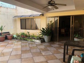 Se Vende Hermosa Casa Dúplex de Esquina en Cerro Viento