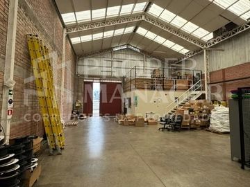 Bodega 262m2 con Oficinas - Complejo de Bodegas, Chillán