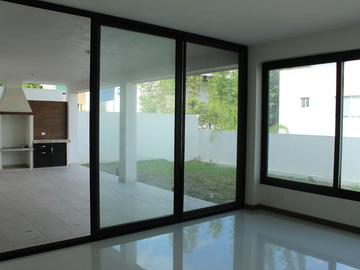 Casa en Venta en Monterrey, Carretera Nacional